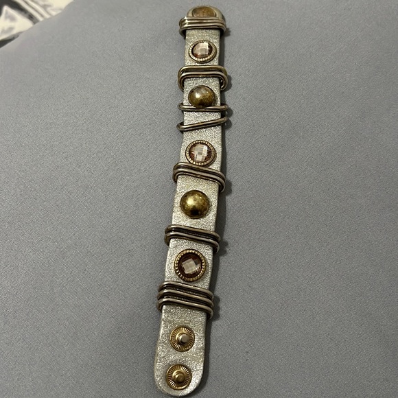Jewelry - Silver leather rhinestone bracelet